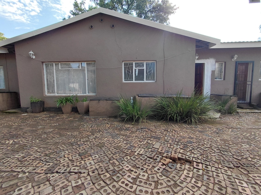 To Let 2 Bedroom Property for Rent in Wilkoppies North West